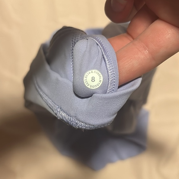 Brand new Lululemon Align Tank size 8 in colour Lilac Smoke. - Picture 5 of 6